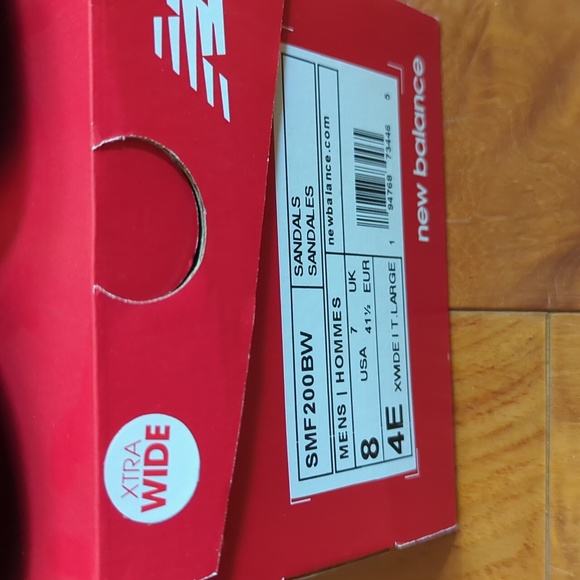 NIB new balance men's sandals size 8 / 4E wide - Picture 2 of 4